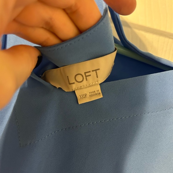 Loft light blue tulip sleeve blouse XXSP - Picture 2 of 4